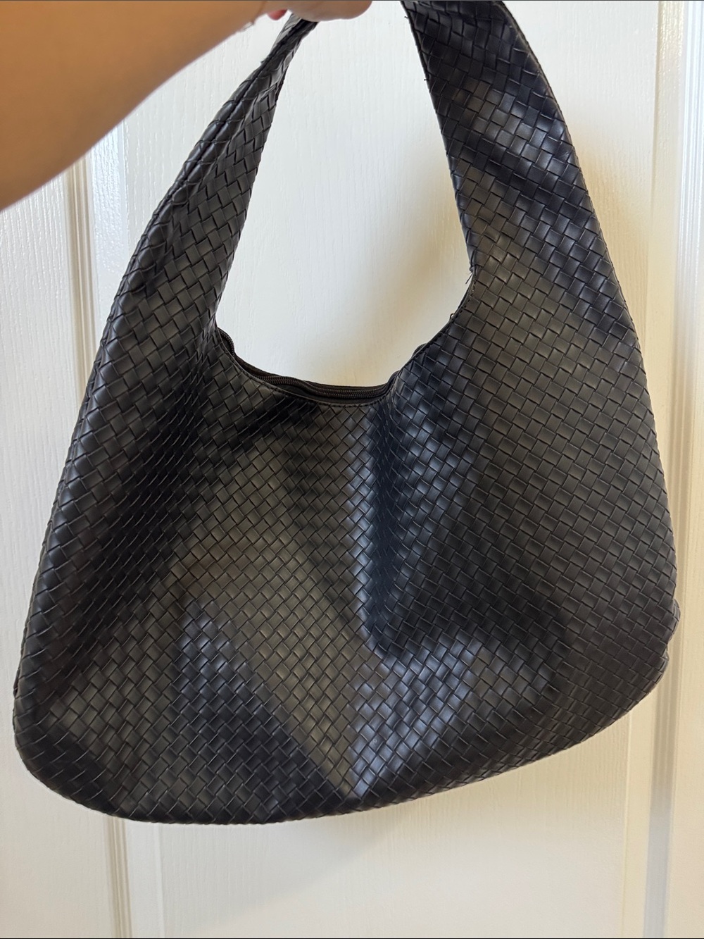 Woven Black Hobo Shoulder Bag - Timeless Everyday Style
